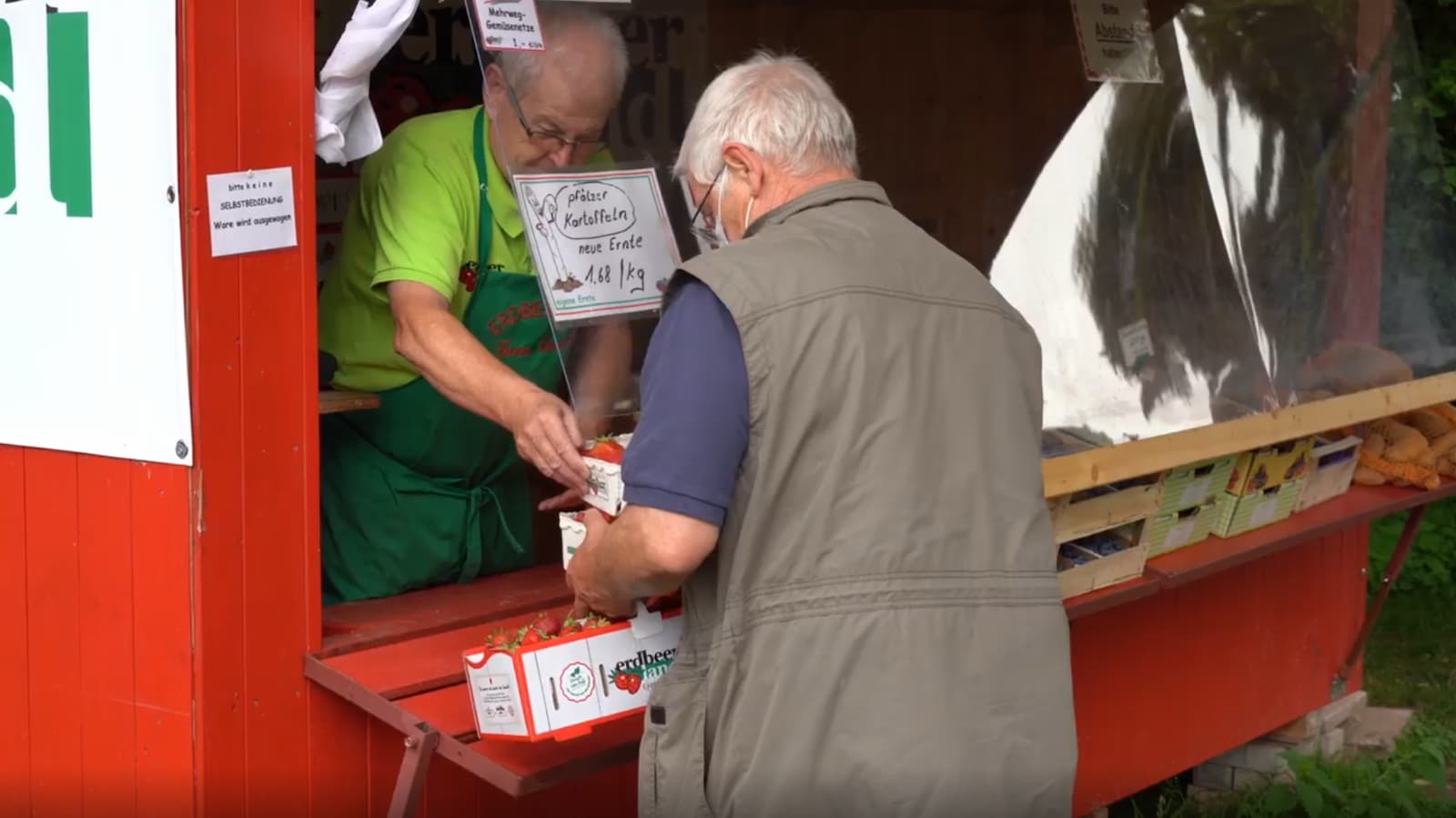 Erdbeeren am Stand kaufen